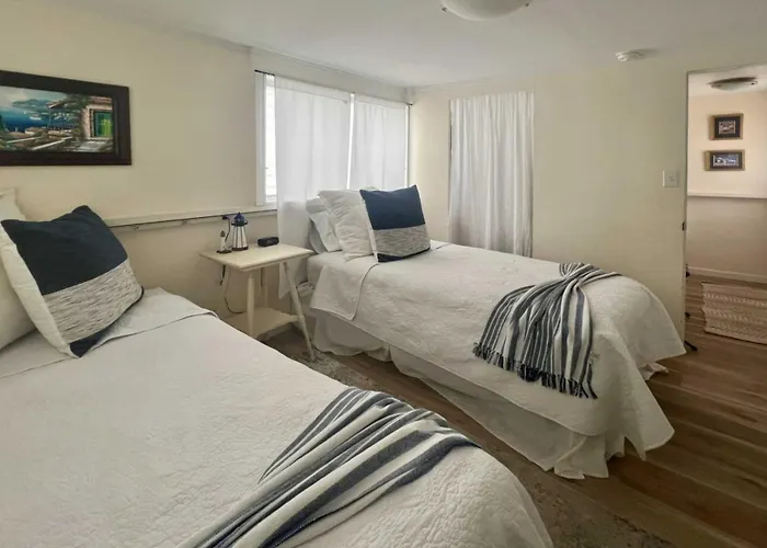 Catalina Island Cottage - Walk To Main St And Beach!